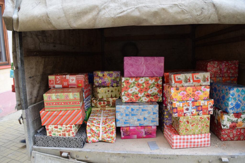 Truck full of shoebox gifts - stock image